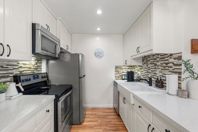 Foto del edificio - 7742 Redlands St