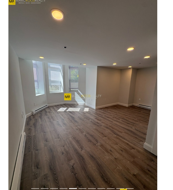 Foto principal - 131 Park Dr