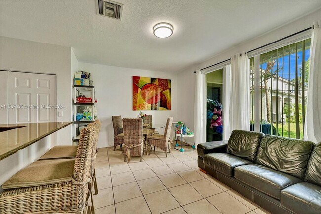 Foto del edificio - 8271 SW 29th St