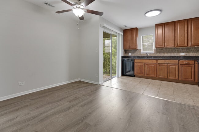 Building Photo - 96 Gant Cir