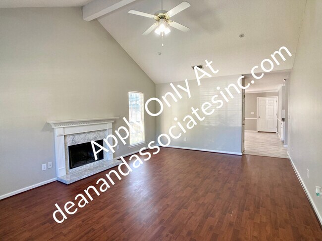 Foto del edificio - 101 Cambridge Pointe Cir