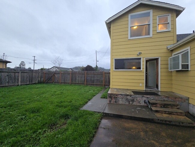 Foto del edificio - 1049 I St