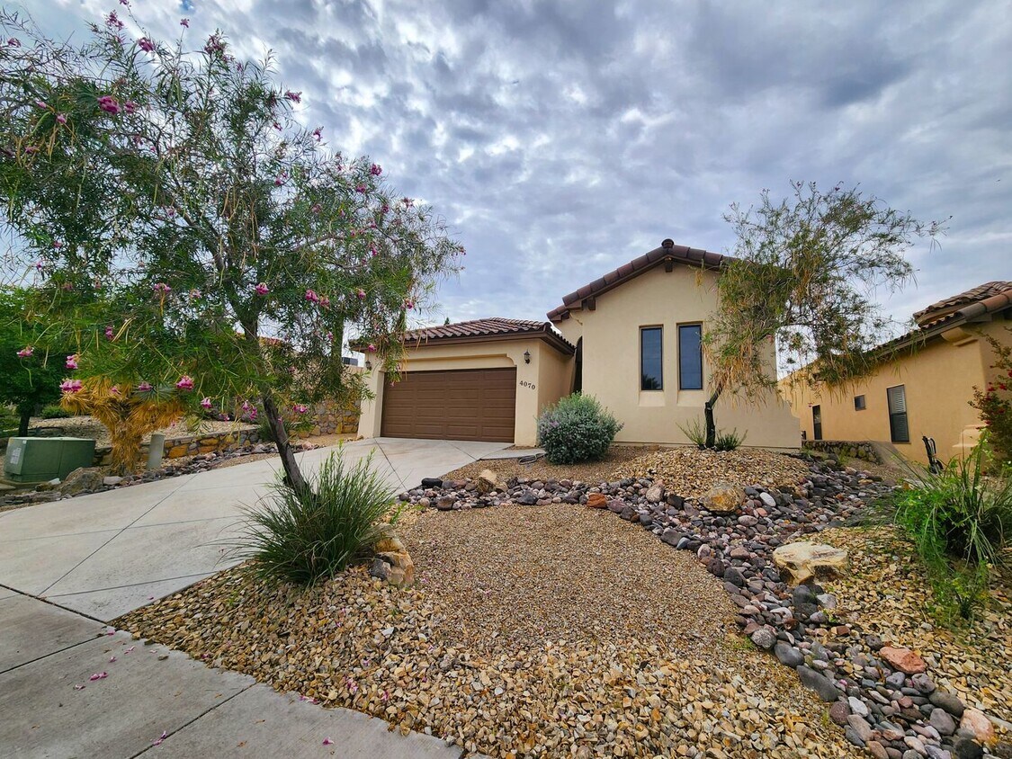 Primary Photo - 4070 Bella Sierra Dr