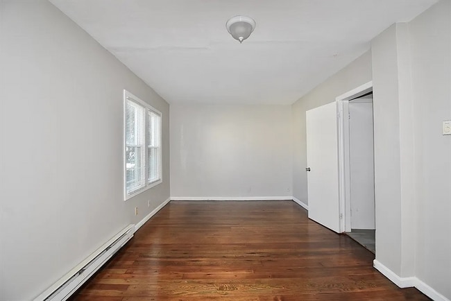 Building Photo - 30 Sachem St