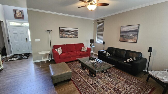 Building Photo - 11119 Travis Gulch Dr