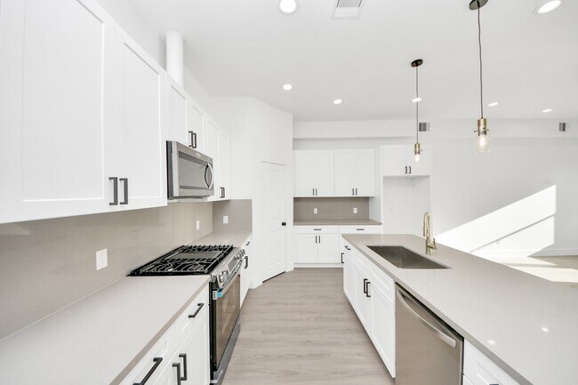 Building Photo - 9021 Spaulding St