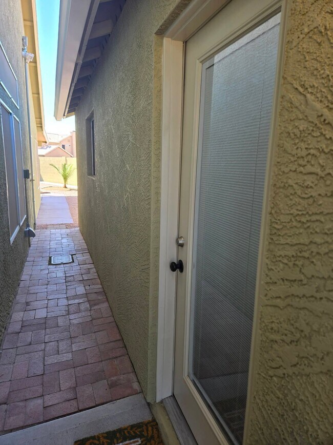 Foto del edificio - 7365 E Ivyglen St