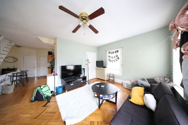 Photo - No brokers Fee, No Security Deposit, Small Dogs Friendly, Backyard, Eat-in Kitchen Apartment