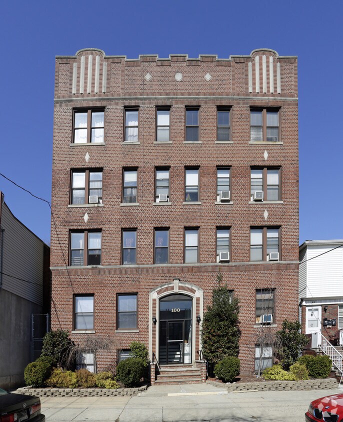 Building Photo - 100 PROSPECT St