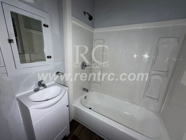 Building Photo - 403 Florida-