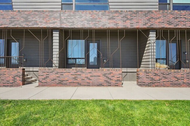 Building Photo - 3925 Inca St