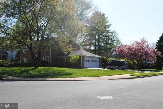 Building Photo - 6918 Espey Ln