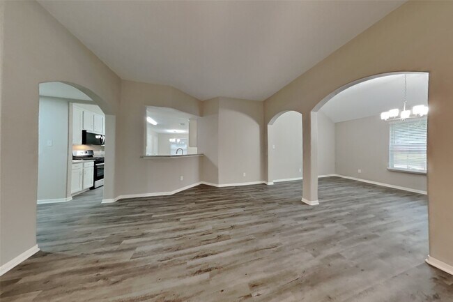 Building Photo - 3701 Oak Crossing Dr