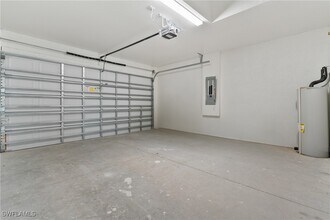 Building Photo - 933 Gleason St