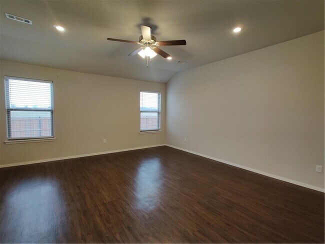 Building Photo - 6108 SW Chalkstone Rd