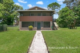Building Photo - 2183 Crandon Ave