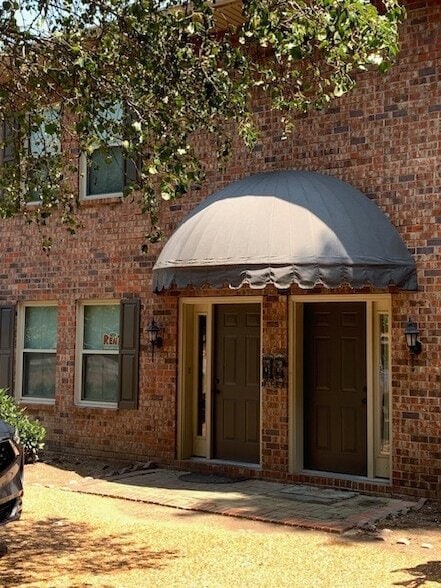 Photo - 121 Greenlawn Drive Unit A Apartments
