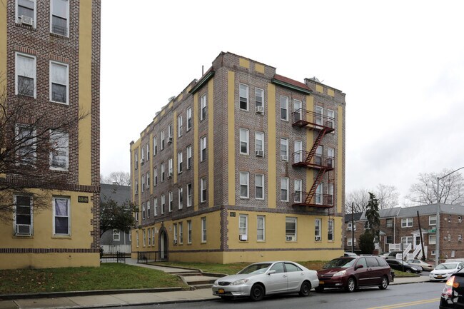 Building Photo - 168-09-17 Crocheron Ave