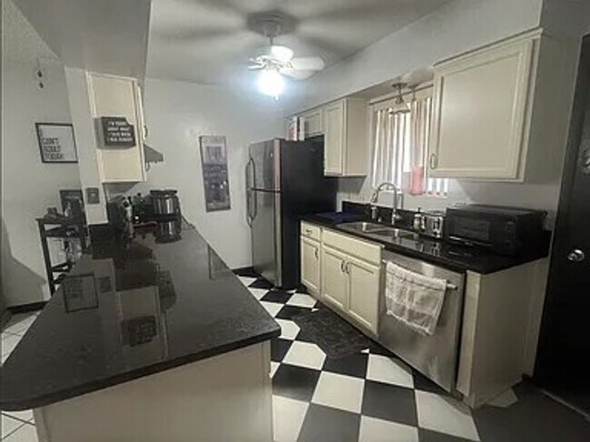Foto del edificio - 2155 S 14th Ave