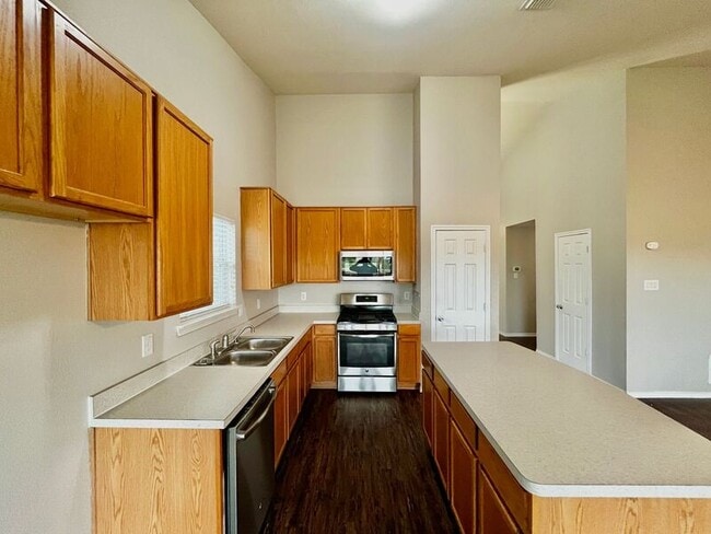 Building Photo - 212 Freedom Trl