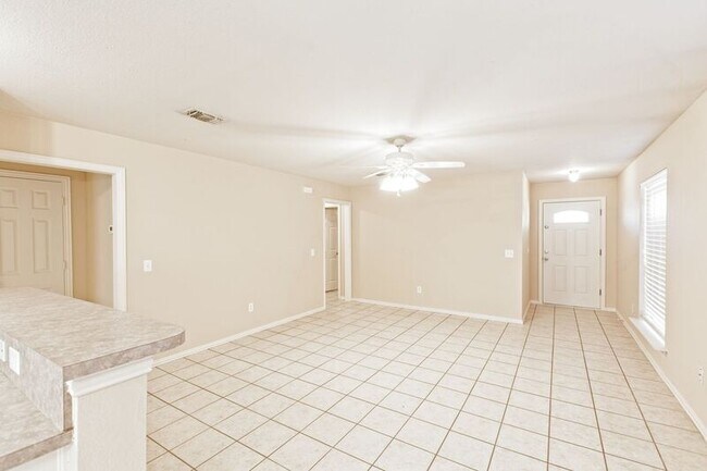 Foto del edificio - 933 Farmington Rd