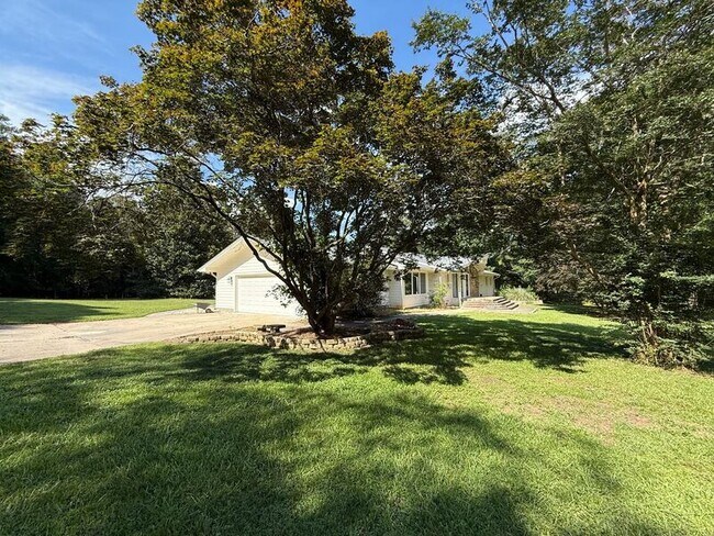 Foto del edificio - 5305 Castlebrook Dr
