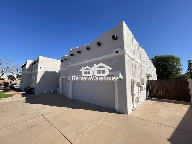 Foto del edificio - Stunning 4 Bedroom Home with Solar, Bonus Room and Office in Desirable Arrowhead Ranch!