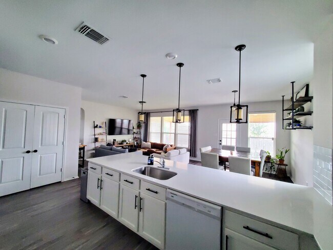 Foto del edificio - 14120 James Garfield St