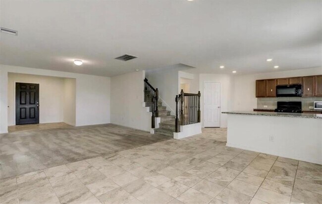 Foto del edificio - 13111 Mills Grove Dr