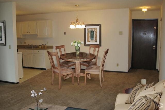 Comedor - ReNew at the Grove