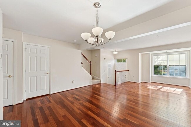 Building Photo - 127 College Station Dr