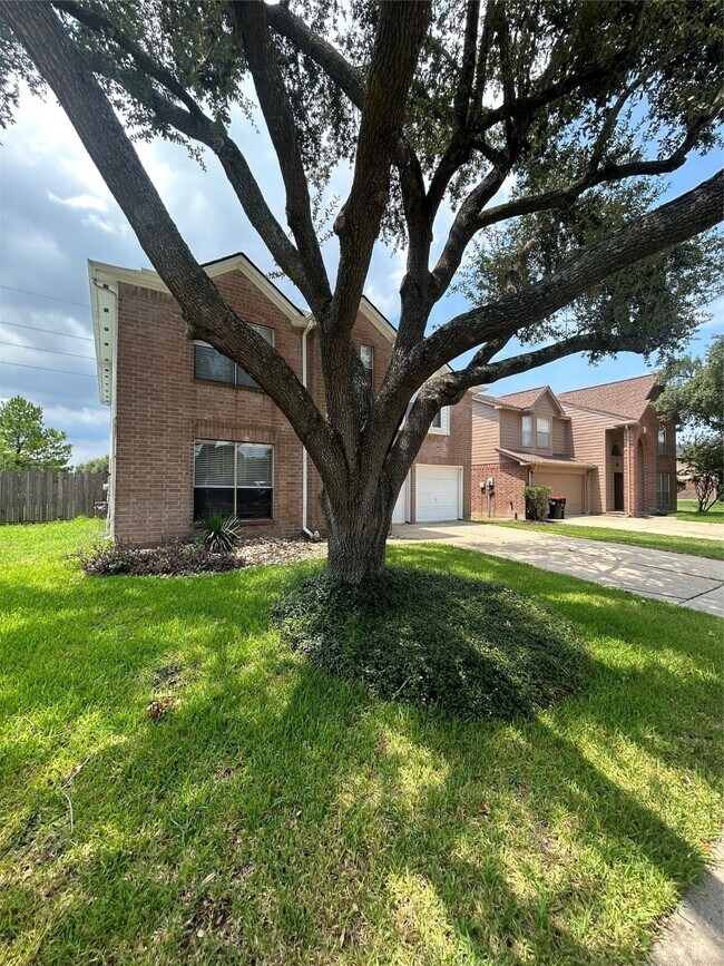 Building Photo - 5415 W Harrow Dr