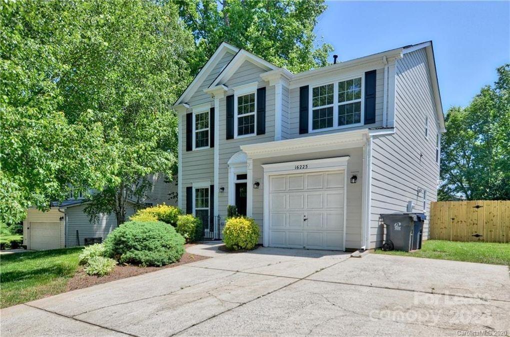 Primary Photo - 16225 Amber Field Dr