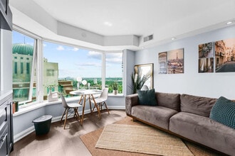 Building Photo - 155 Yorkville Ave