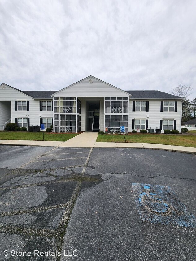 1730 Oakdale Terrace Blvd, Florence, SC 29501 House Rental in