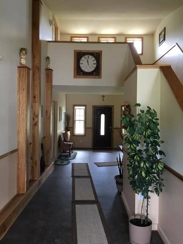 Primary Photo - 485 Lacomb Rd
