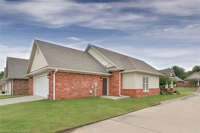 Foto del edificio - 38 Stone Gate Ct