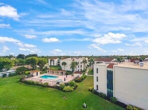 Building Photo - 3615 Boca Ciega Dr