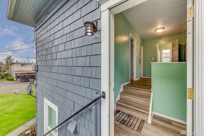 Building Photo - 2112 Wetmore Ave