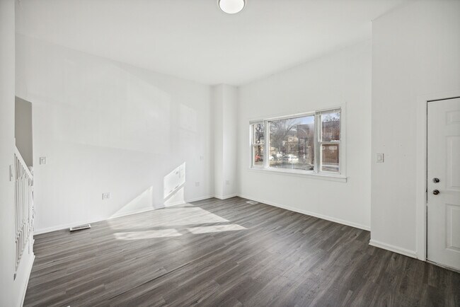 Foto del edificio - 2702 S Spaulding Ave
