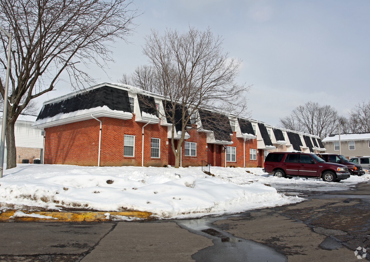 Building Photo - Meadowlark