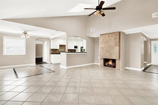 Building Photo - 3950 Clear Cove Ln