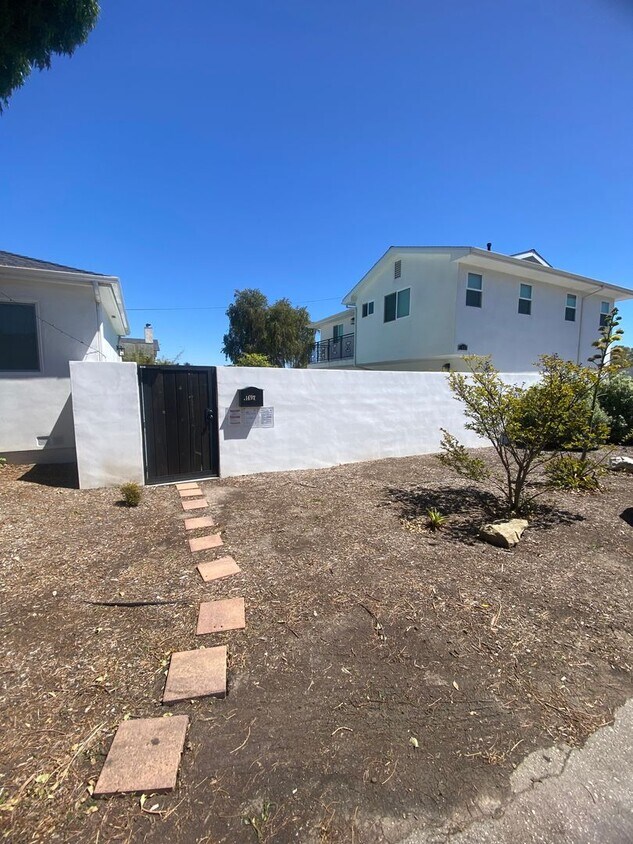 14971499 W Sepulveda St Unit 1497, San Pedro, CA 90731 Room for Rent