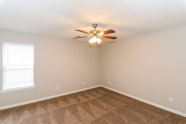 Foto del edificio - 4506 Shadow Hollow Dr