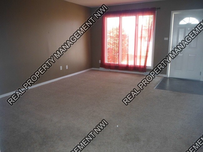 Building Photo - 835 N Wiggs St