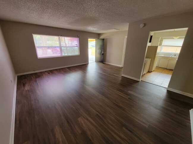 Building Photo - 500 N Mars Ave