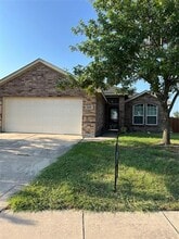 Building Photo - 1601 Country Hills