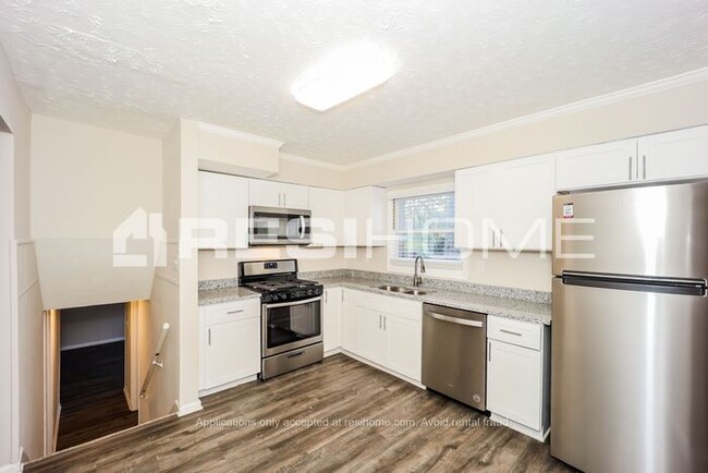 Building Photo - 5510 Saint Lo Ln