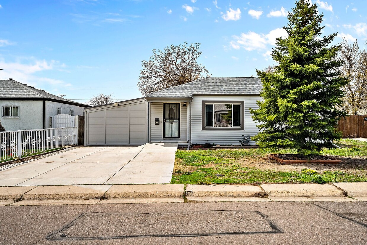 Primary Photo - Updated 3BD, 1BA Chaffee Park Home with Ba...