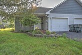 Primary Photo - 2150 Valley Dr